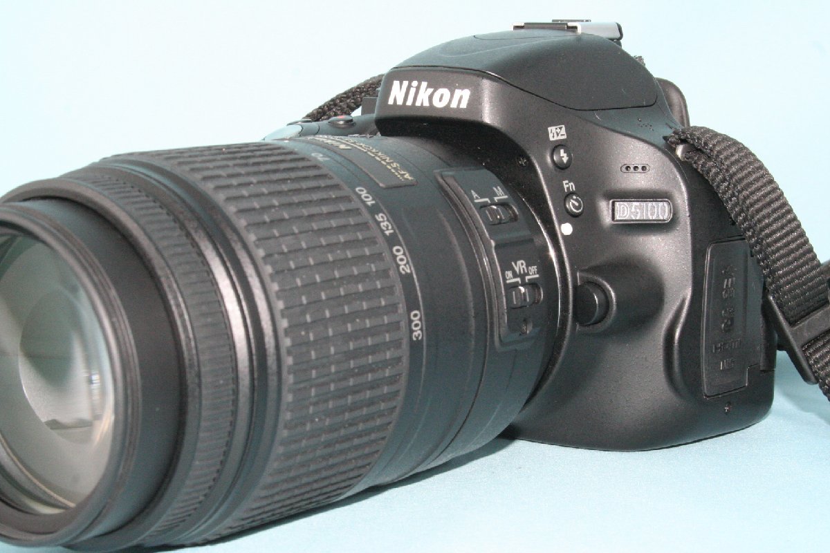 ショット数4652回 美品 Nikon ニコン D5100 + AF-S Nikkor 55-300mm F/4.5-5.6 G ED DX VR_画像3