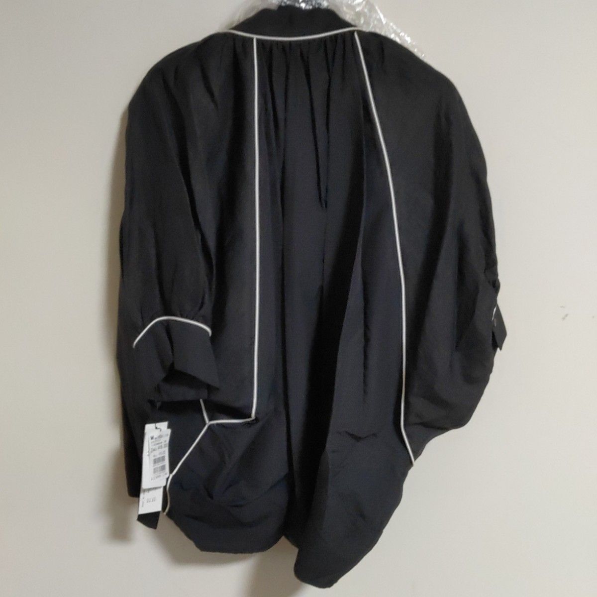 レディーストップス ブラウス シャツ 半袖 プルオーバー 黒 ブラック 日本製 新品 未使用 スコットクラブ ヤマダヤ