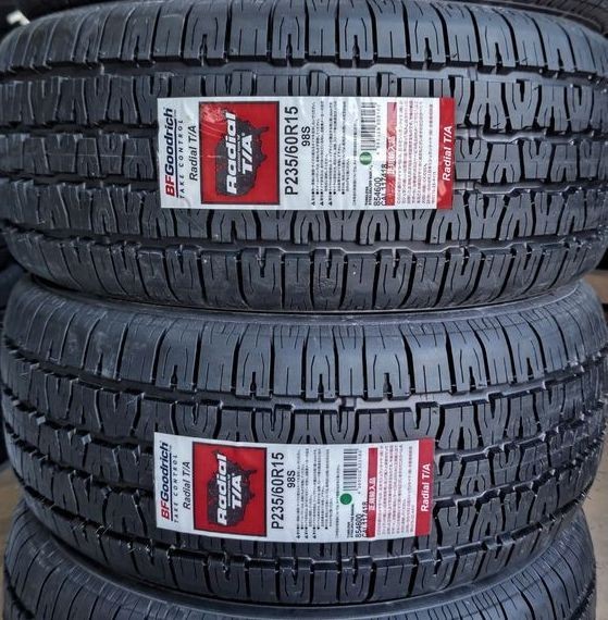 【在庫限り 即納】 BFグッドリッチ ラジアル T/A P 235/60R15 98S 【2本】 2023年製 新品 正規品 235/60-15 アメ車 御用達 個人宅可_画像1