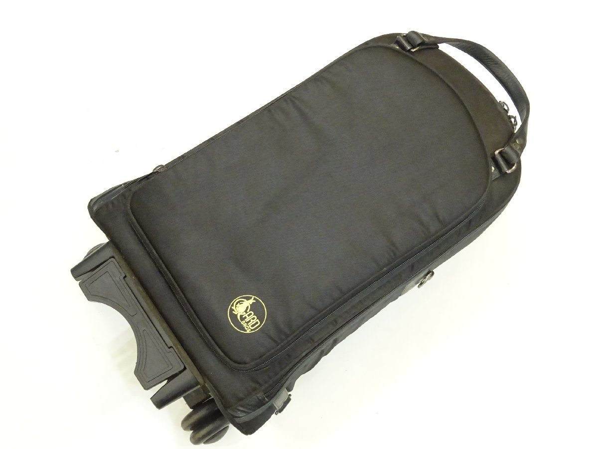  guard bag s trumpet for Triple case with casters .[ west nest duck ]