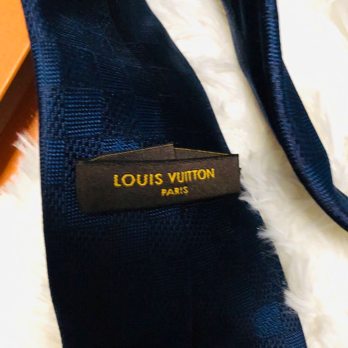 LOUIS VUITTON ルイヴィトン メンズ 男性 紳士 ネクタイ ブランドネクタイ LV ダミエ ブルー 青 ビジネス 結婚式 シンプル 剣先 9.5cm_画像5