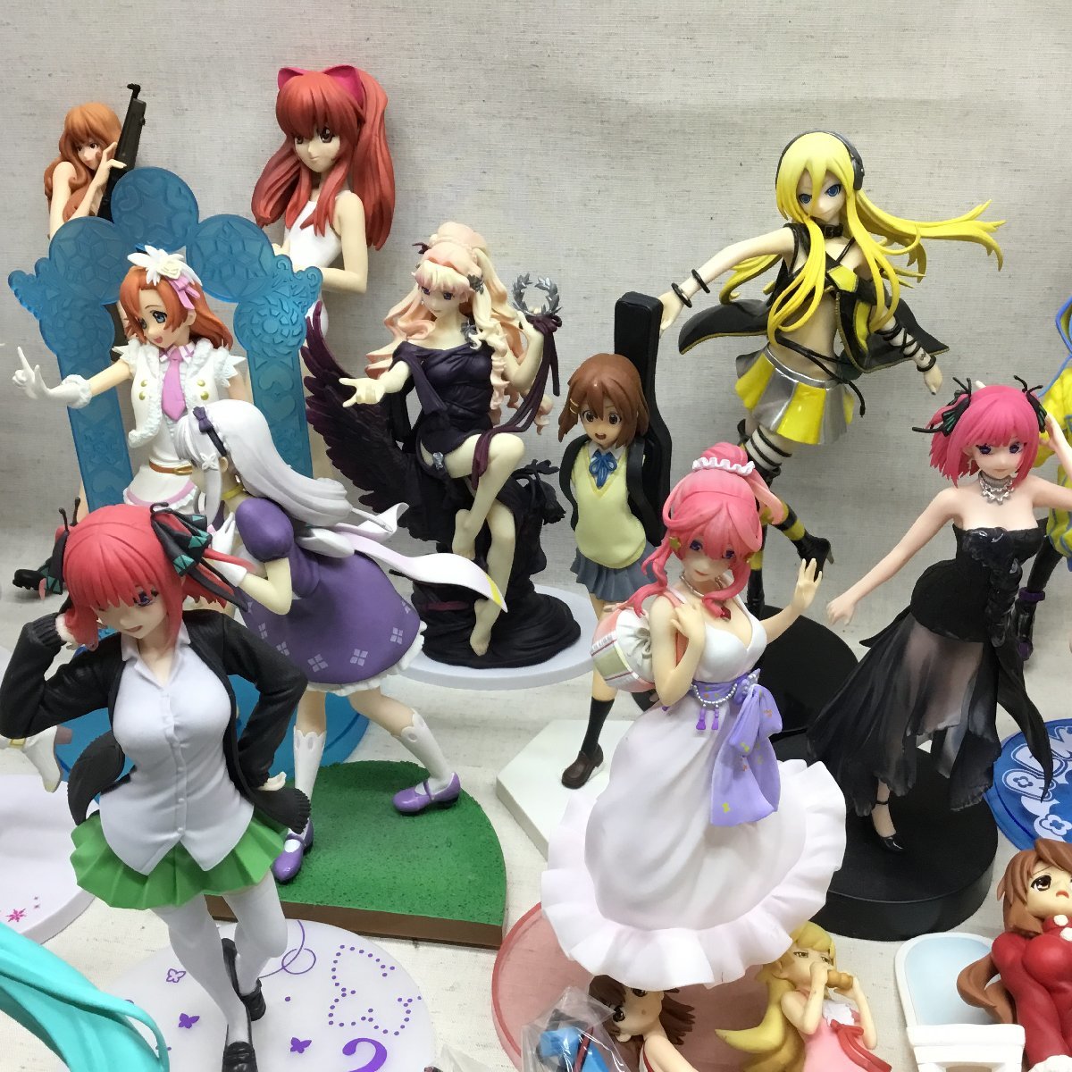 Yahoo!オークション - ジャンク品 美少女 フィギュア 大量 Yahoo!オークション - ジャンク品 美少女 フィギュア 大量