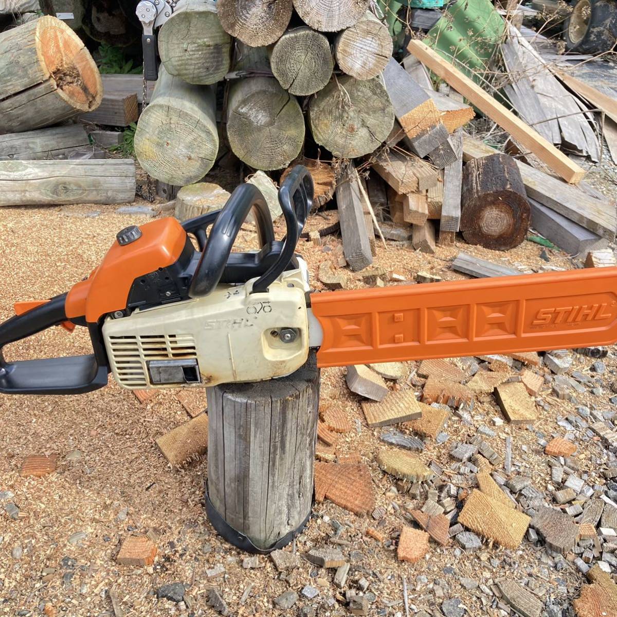 スチール STIHL エンジンチェーンソー 名機　プロミニ　MS200 バー40cm エンジン快調　動画　キャブオーバーホールキット新品_画像2