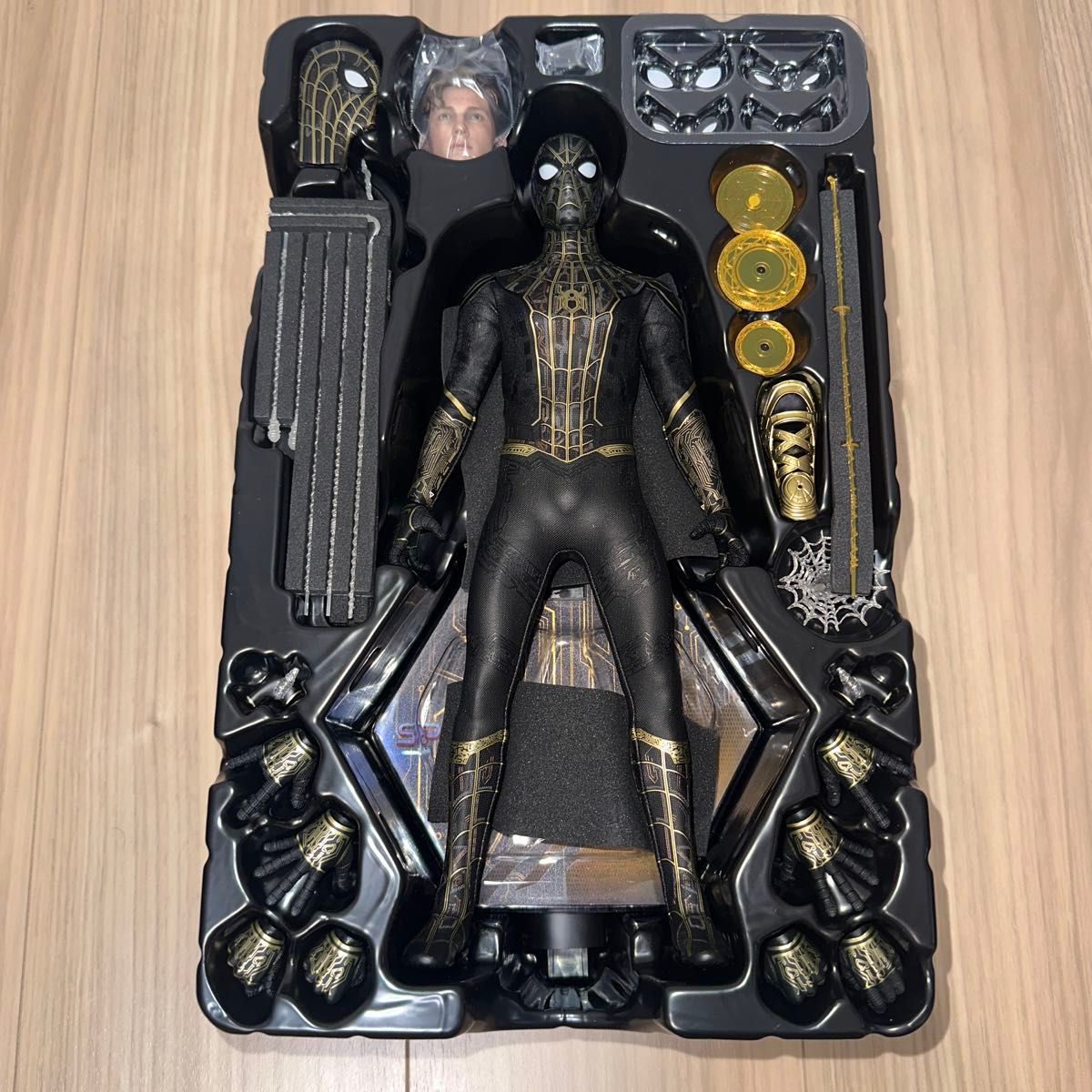ムービーマスターピース 1/6 スパイダーマン ブラック&ゴールド ムービーマスターピース 1/6 スパイダーマン ブラック&ゴールド