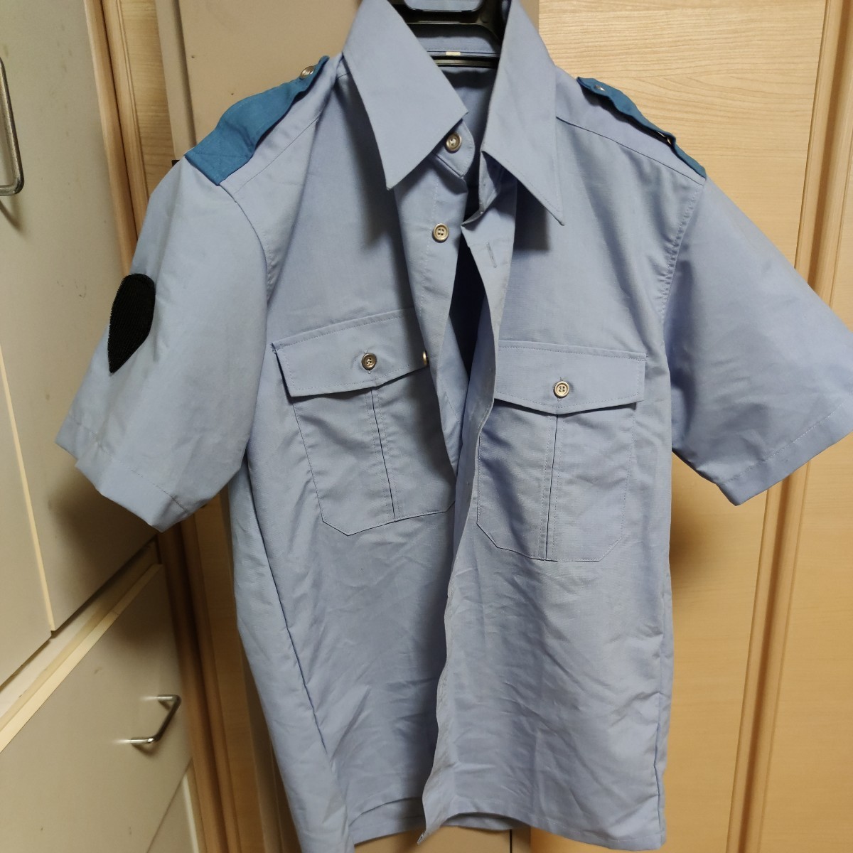 警備要員用シャツ Lサイズ 警察、特殊組織 制服コスプレ用にいかがですかの画像1