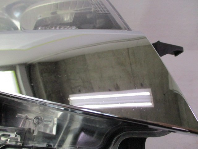 デイズルークス B21A 右 ヘッドライト HID/KOITO 100-67053 中古品[H304-HL1943]_画像9