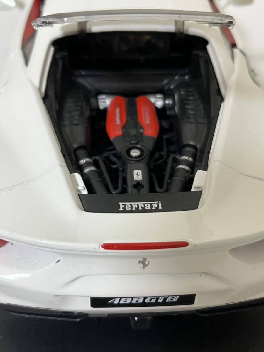 ☆部品取りに ジャンク品 1/18 maisto Ferrari 488GTB マイスト フェラーリ ホワイト ホイール ミニカー_画像6