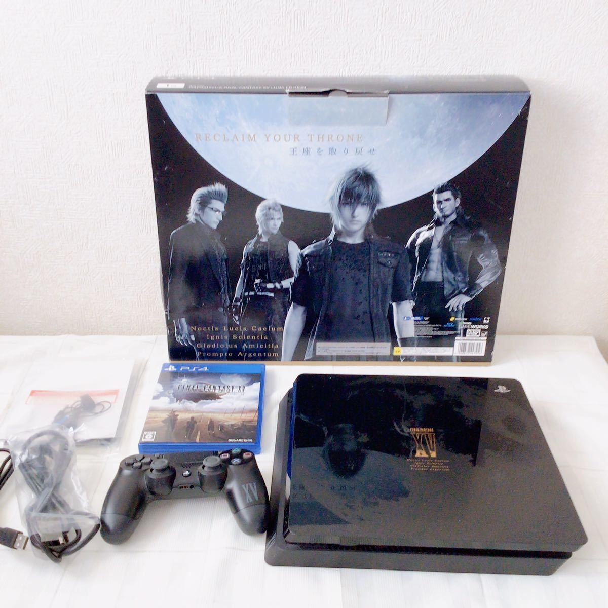 PlayStation プレイステーション4 本体　箱あり　ファイナルファンタジーモデル_画像1