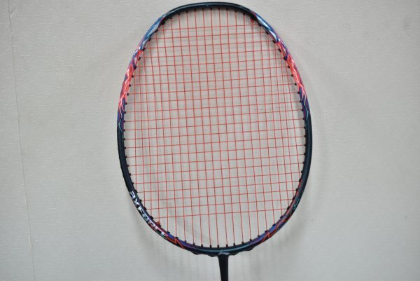 LI-NING リーニン AXFORCE90 MAX アックスフォース90 3UG5 バドミントンラケット_画像2