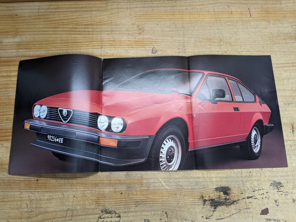Z03*( каталог )[ Alpha Romeo AlfaRomeo Giulietta GTV2.0]1981 год подлинная вещь каталог проспект старый машина английская версия 240202