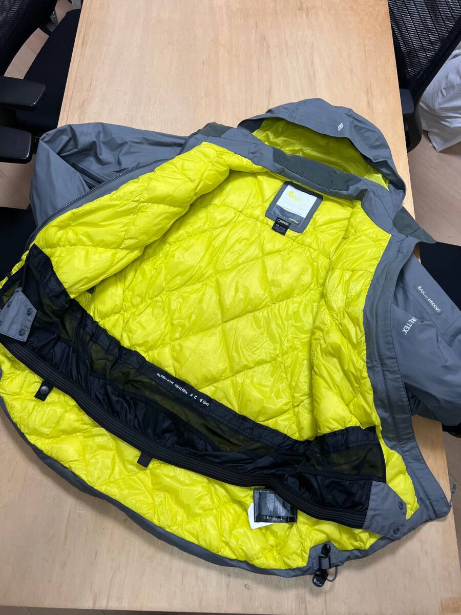 バートン BURTON AK457 LT Light Down Jacket サイズM 藤原 バートン BURTON AK457 LT Light Down Jacket サイズM 藤原