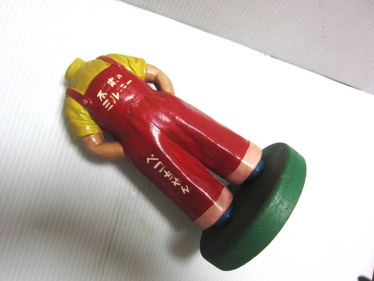 ジャンク品 部品取り セルロイド製 不二家ペコちゃん 首振り 人形 カウンター用 ２０ｃｍ 木製台座の画像3