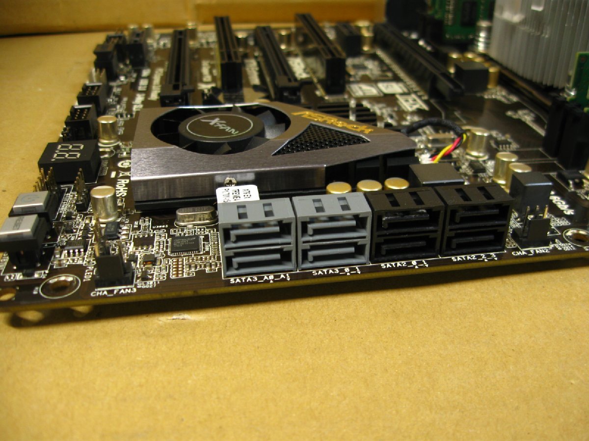 ▽ASRock X79 EXTREME4 LGA2011 intel Core i7-3820 4コア 3.60GHz DDR3-1333 16GB 中古 アスロック ATXマザーボード_画像3