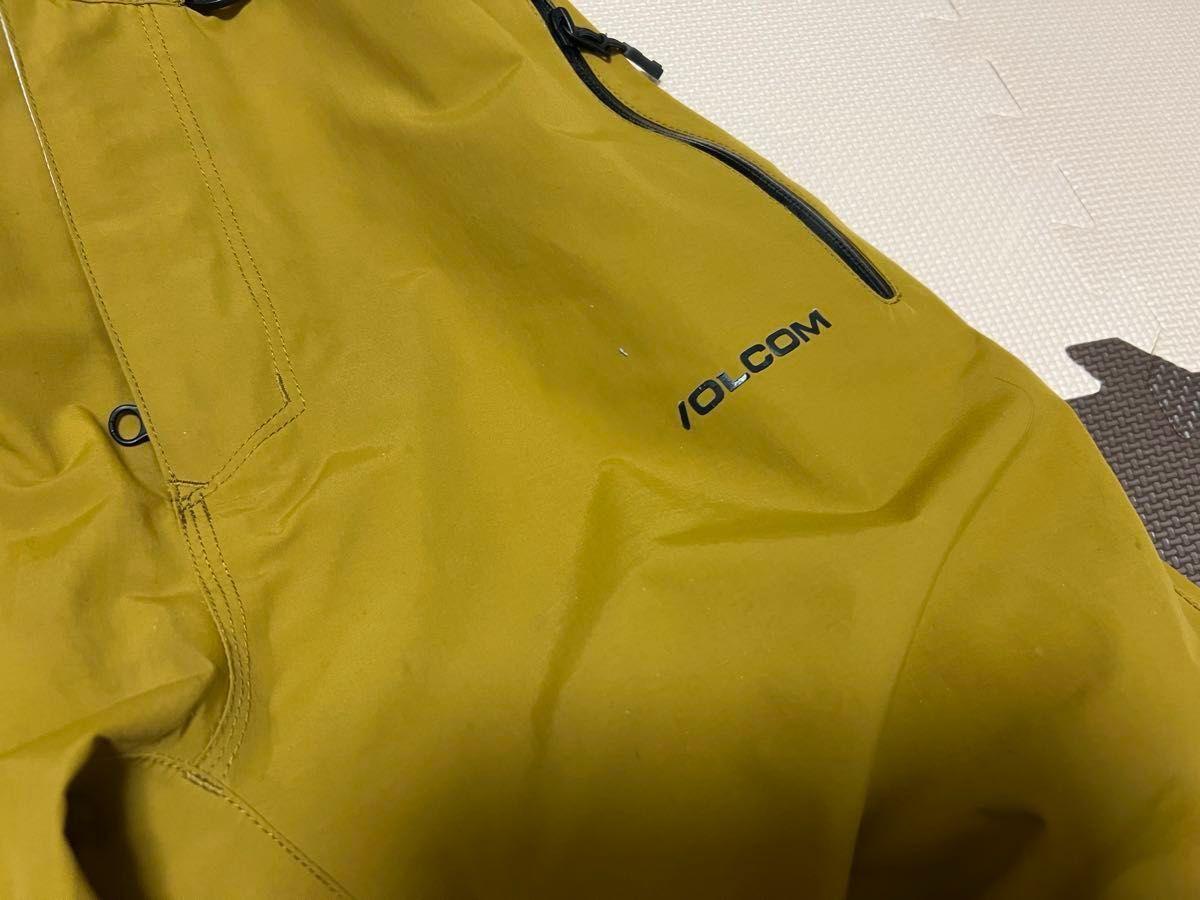 VOLCOM GORE-TEX ウェア 上下セット スノーボード グレー 辛子色 VOLCOM GORE-TEX ウェア 上下セット スノーボード グレー 辛子色