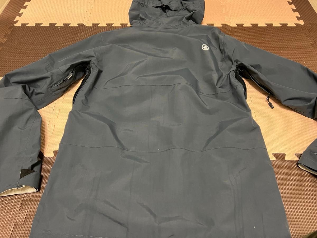 VOLCOM GORE-TEX ウェア 上下セット スノーボード グレー 辛子色 VOLCOM GORE-TEX ウェア 上下セット スノーボード グレー 辛子色