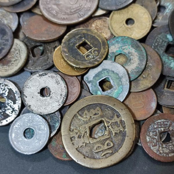 古銭 まとめて約570ｇ 穴銭 絵銭 など 貨幣 硬貨 コイン 日本 中国_画像7