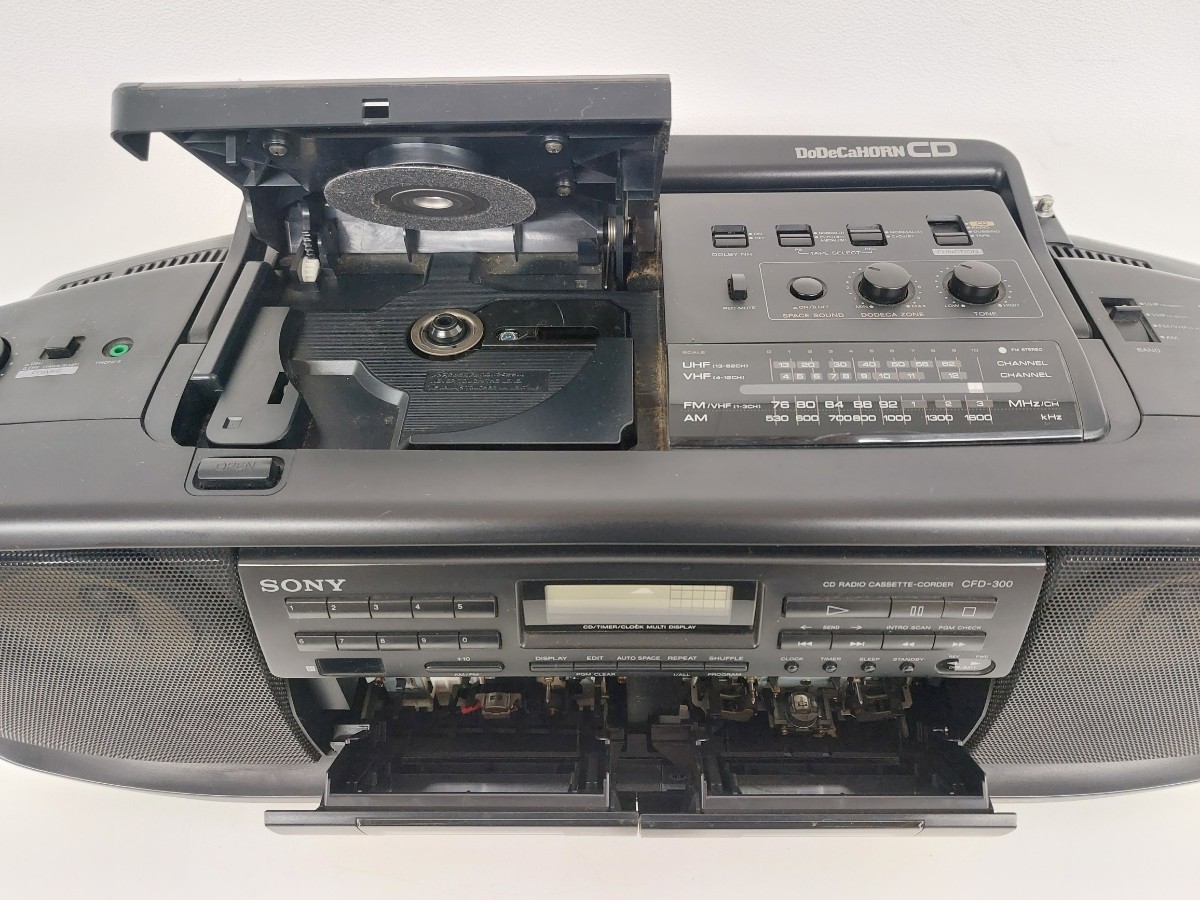 7851② SONY ソニー CFD-300 DoDeCaHORN CD ラジカセ 7851② SONY ソニー CFD-300 DoDeCaHORN CD ラジカセ