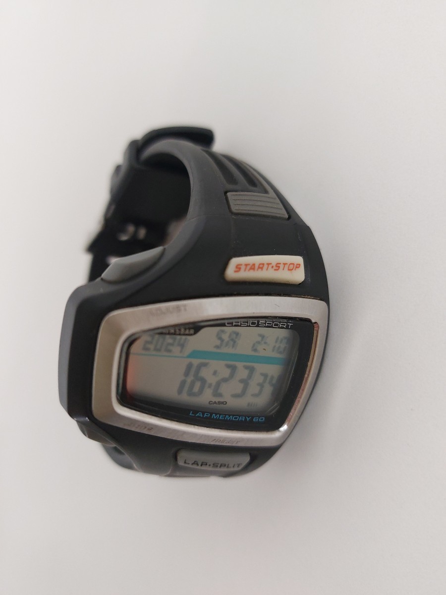 11907　CASIO SPORT カシオ PHYS フィズ STR-900J LAP MEMORY60 5BAR 日常生活防水 デジタル シリコンベルト クオーツ メンズ腕時計 稼働品_画像9