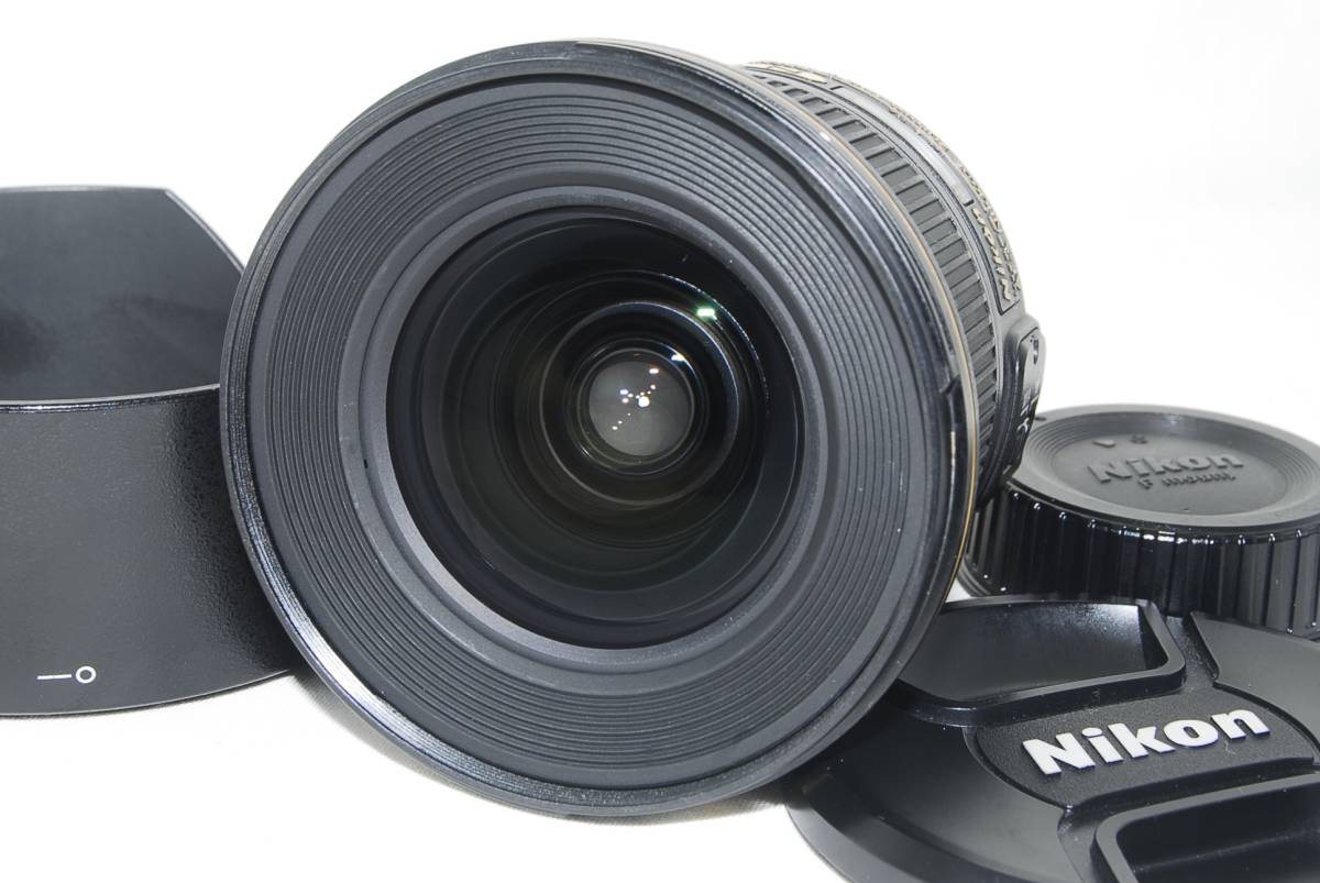 ★良品★Nikon ニコン AF-S NIKKOR 20mm F1.8 G ED フード付き♪_画像1