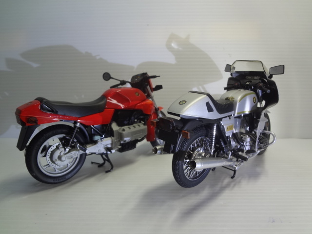 《２台セット》 1／１２ ＢＭＷ Ｒ１００Ｓ ＆ＢＭＷ　Ｋ１００ 塗装済 完成品_画像2