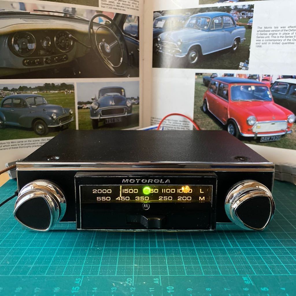 Motorola 124 英国製 モトローラクラシックカーラジオ 1970's◆bluetooth接続アップグレード◆ローバーミニ/BMCミニ/MG/ADO16/バンプラ_電源ONで７０年代の雰囲気が作れます