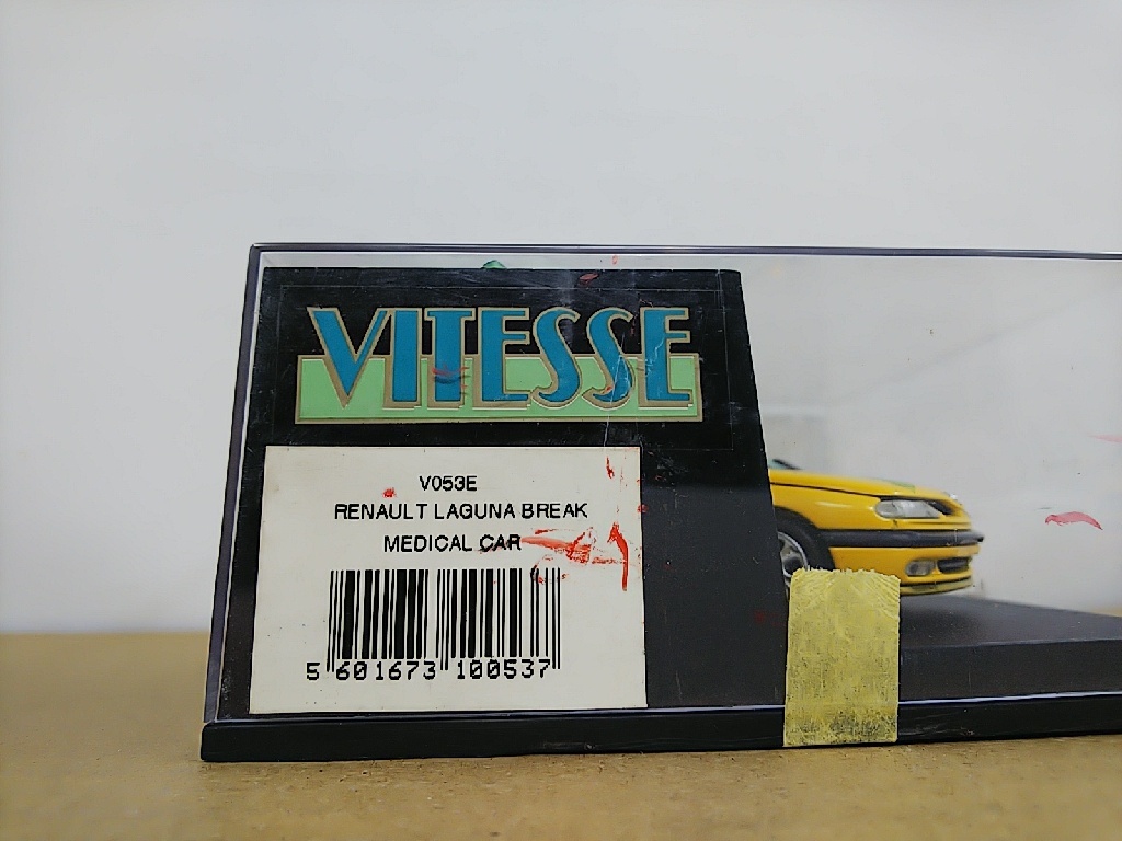 ■ VITESSEビテス 1/43 V053E RENAULT LAGUNA BREAK MERICAL CAR ルノー・ラグナ メディカルカー モデルミニカーの画像5