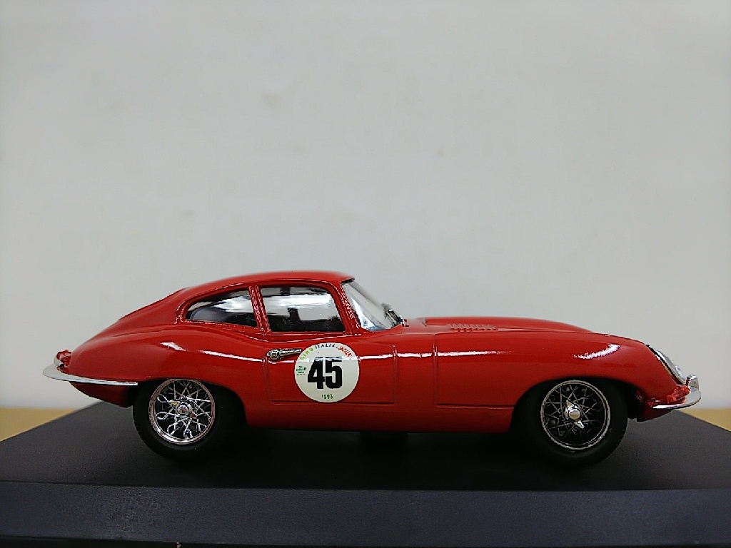 ■ LA MINI MINIERA 1/43 JAGUAR E COUPE' GIRO D'ITALIA 1993 - 8906 レッド ジャガー レーシングミニカー_画像4