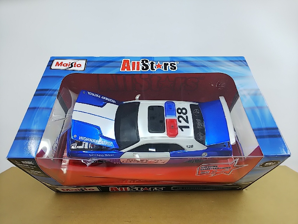 ■ Maistoマイスト All Stars 1/24 DODGE CHALLENGER R/T METRO POLICE ダッジ・チャレンジャー ダイキャストミニカー_画像4