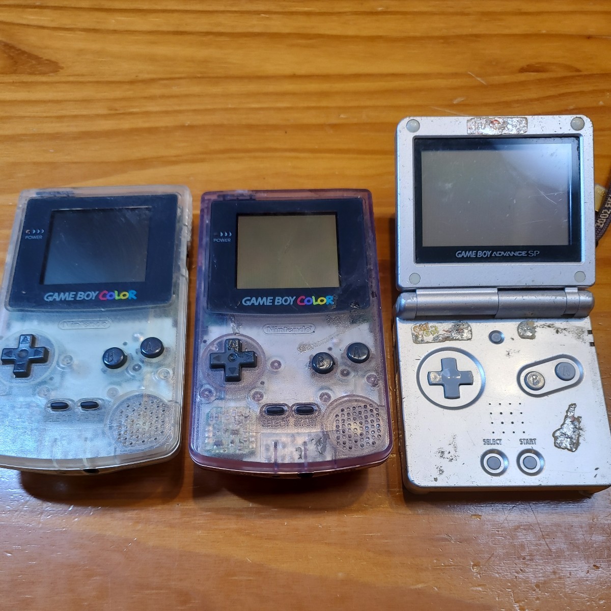 【ジャンク】 Nintendo ニンテンドー　ゲームボーイカラー(2機)　ゲームボーイアドバンスSP(1機) GAMEBOY　advance　SP _画像1