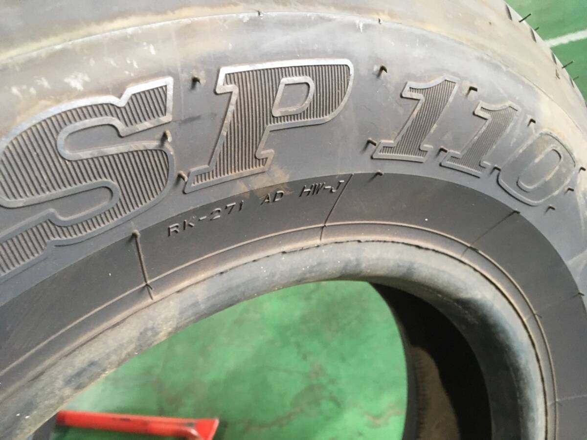 s145-4-2 ☆225/80R17.5 中古2本(新車外しなので美品♪） 2021年製 ダンロップ SP110 中古タイヤ 残溝10ｍｍ！ k70の画像6