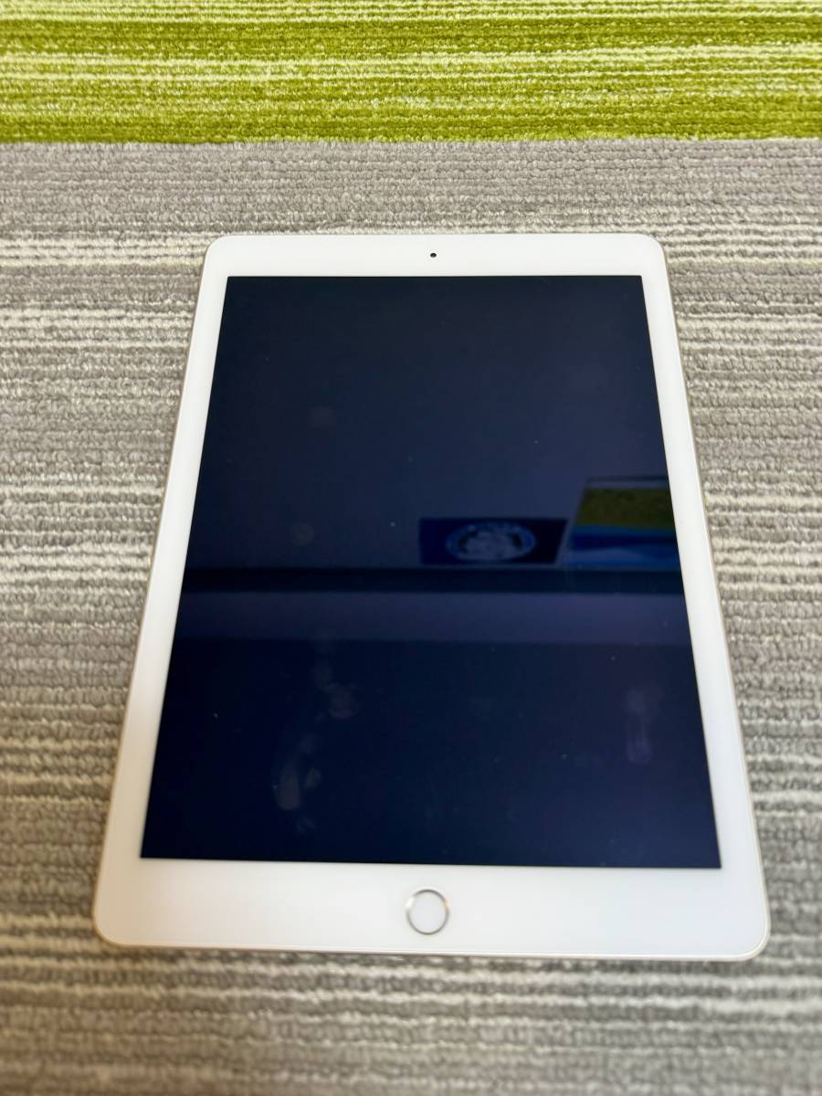 Apple iPad Air 2 128GB ゴールド MH1J2LL／A Wi-Fi　iOS15.5_画像1