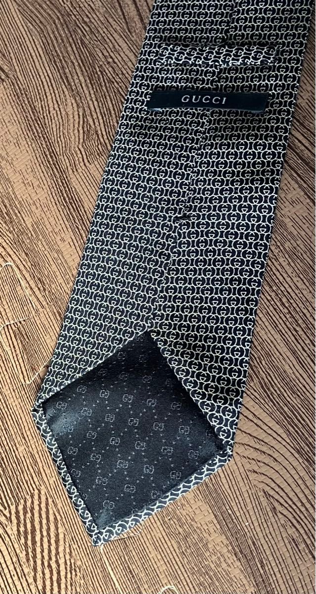 グッチ ネクタイ ブラック黒系 イタリア製 シルク GUCCI NECKTIE MADE IN ITALY【USED】