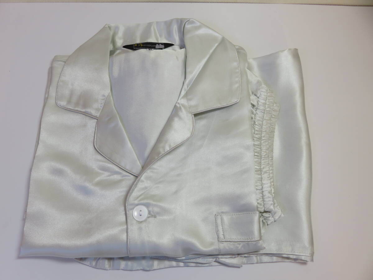 ♪未使用♪★YOU-COHSILK★メンズ シルクパジャマ ルームウエア 半袖・長ズボン（前開き） 絹100％ サイズM _写真の色が一番近い色になります。