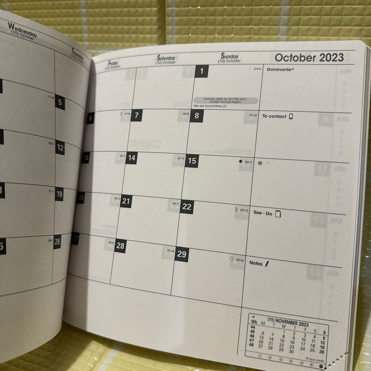 クオバディス Quo VADIS エグゼクティブノート 2024年版 16×16 手帳 ダイアリー23年10月始まり KITTA 付箋紙 マスキングテープの画像4