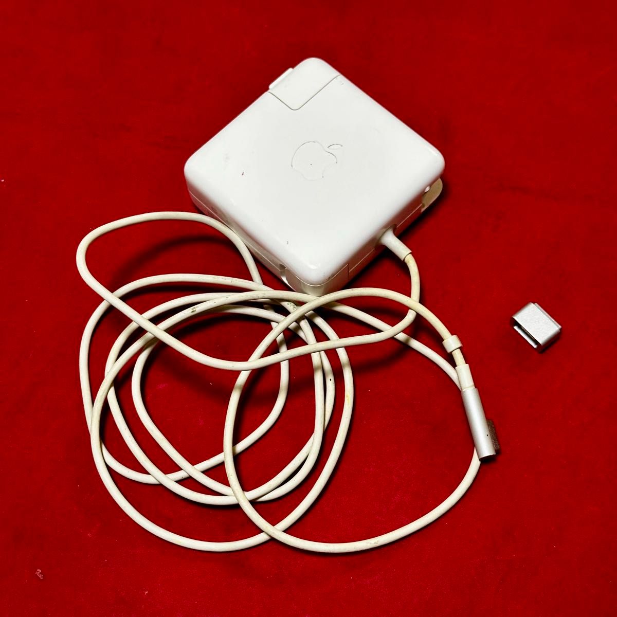 GW明けまで期間限定価格　純正 MacBook Pro 85W MagSafe 1/2 Power Adapter 電源アダプター