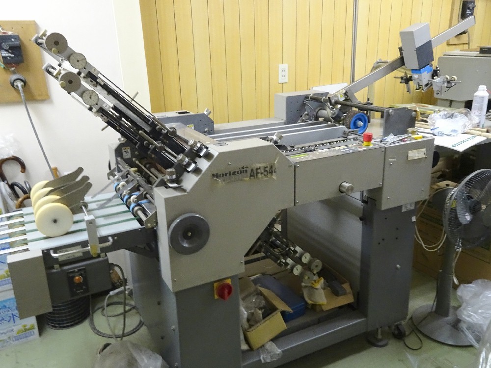 ** this is easily paper . soon breaking . folding machine the first roller replaced Hori zonAF544. machine used related goods **