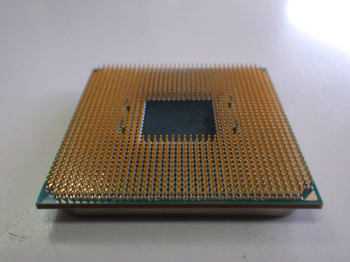 AMD RYZEN　３２００G　中古動作品　未使用クーラー付き　おまけでメモリー４G×２付けます_画像2