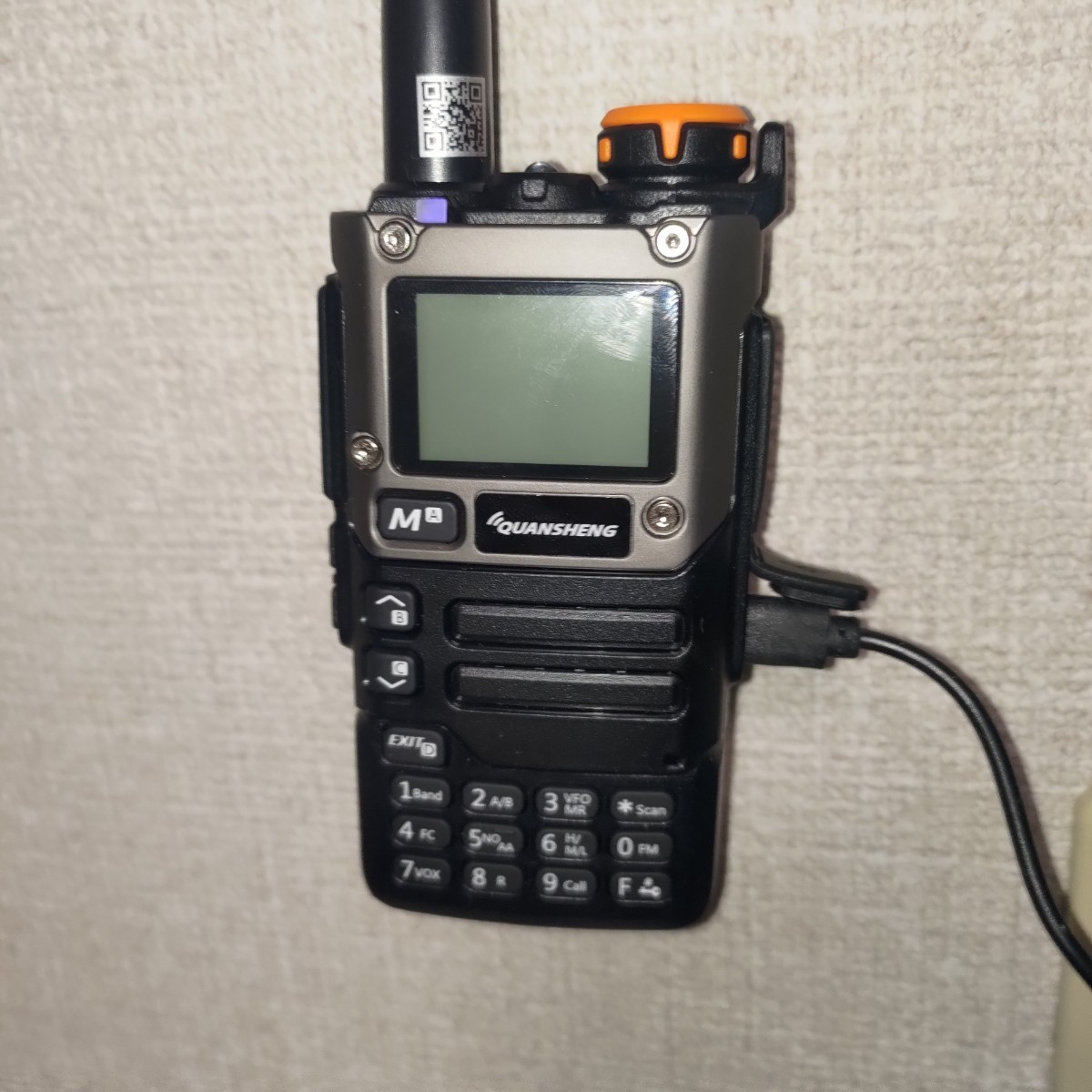 UV-K5 (8) ファームウエア書き換えで広帯域受信機化済 Quansheng日本
