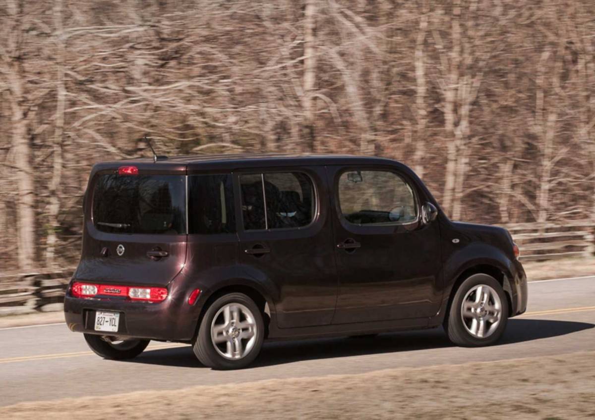 USニッサン純正 09-17 NISSAN CUBE キューブ リア バンパー USニッサン純正 09-17 NISSAN CUBE キューブ リア バンパー