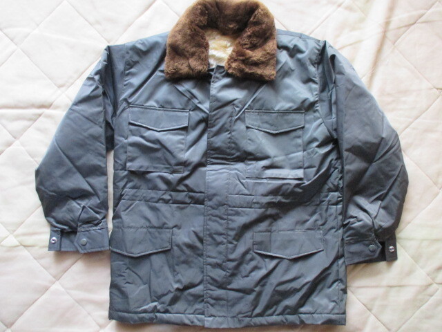 ウィンタージャケット 防寒服 ドカジャン カストロコート 作業服 国産品_色はダークグリーンとなります