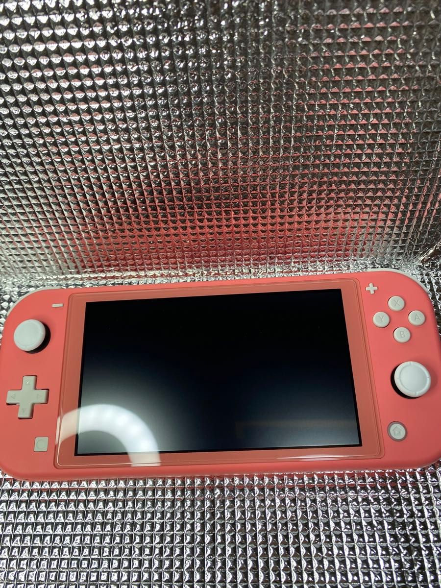 美品Nintendo Switch Lite コーラルピンク