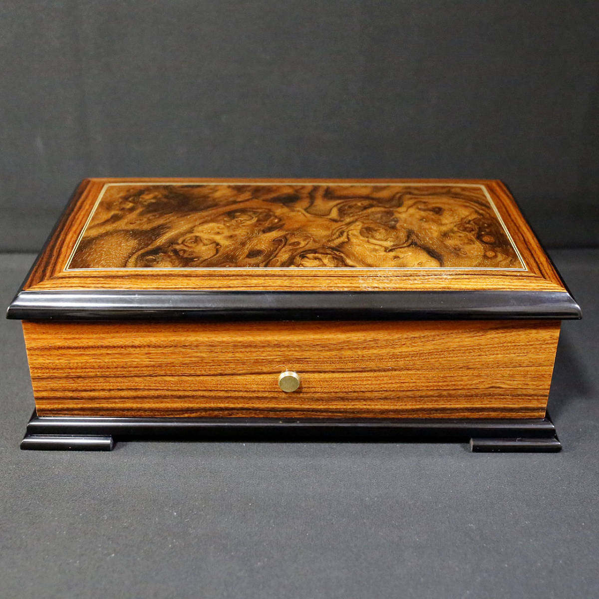 美品】リュージュ 高級オルゴール 72弁 アヴェマリア 3パート 美品】リュージュ 高級オルゴール 72弁 アヴェマリア 3パート