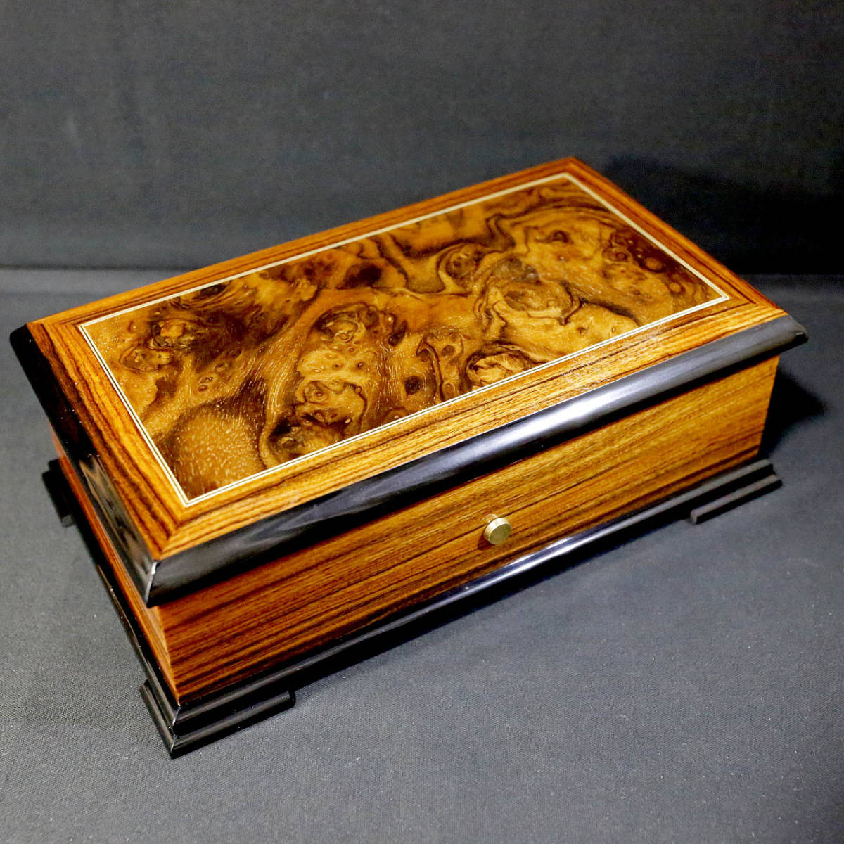 美品】リュージュ 高級オルゴール 72弁 アヴェマリア 3パート 美品】リュージュ 高級オルゴール 72弁 アヴェマリア 3パート