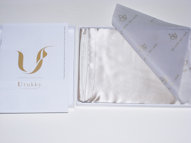 Utukky シルク枕カバー 片面シルク枕カバー 43×63cm シャンパン 封筒式 ユーツキー 未使用【送料無料】_画像2