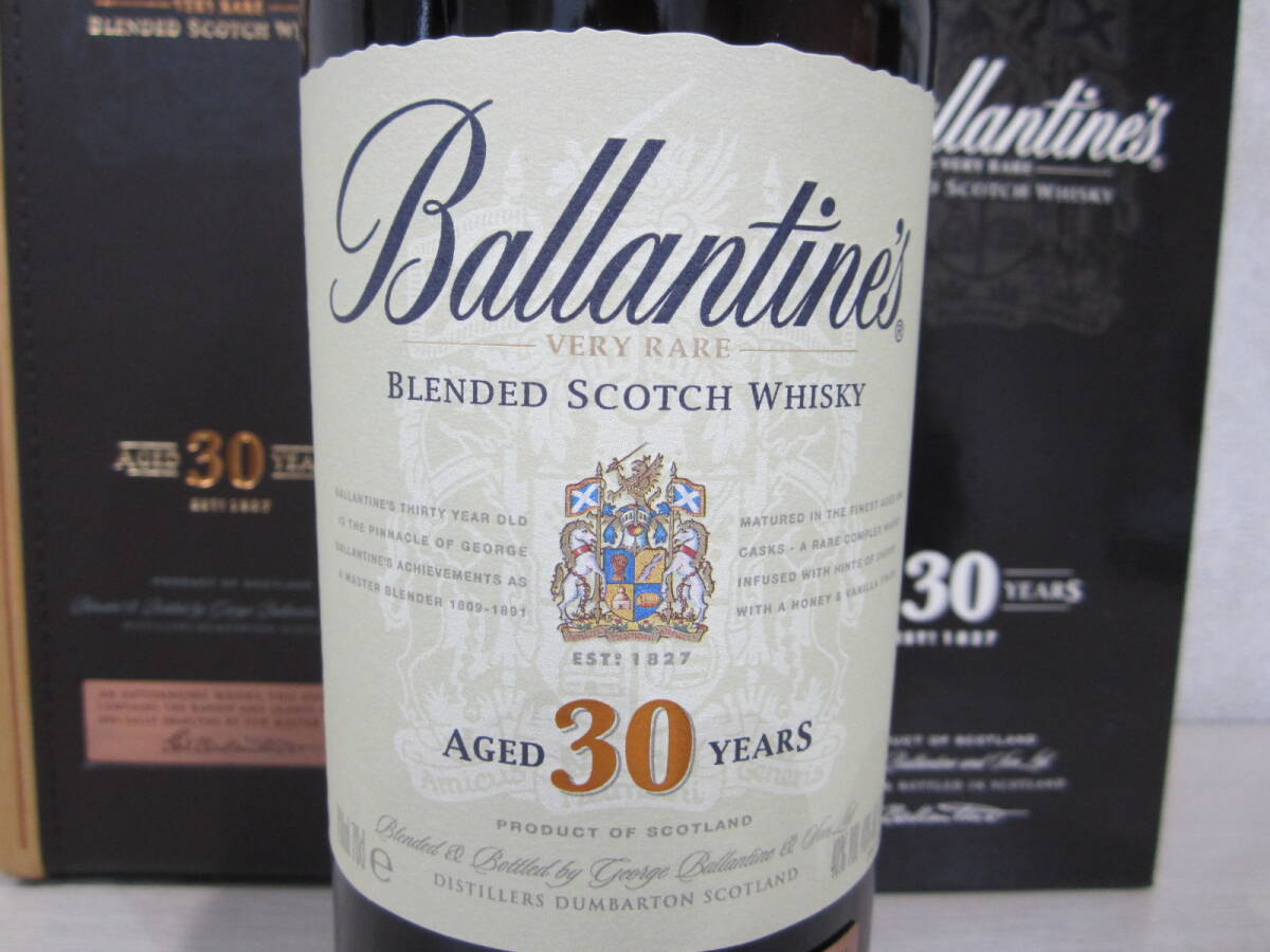 バランタイン 30年 ベリーレア 700ml 40% 木箱付き(紙箱付き) 未開栓 スコッチ ウイスキー　Ballantine's 30years VERY RARE _画像2