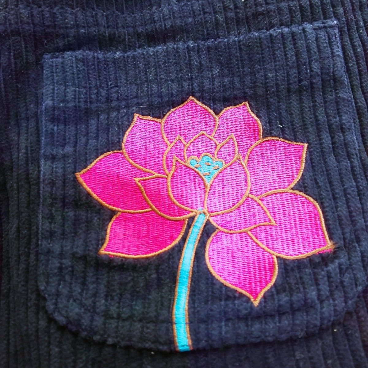 ロウロウROUROU蓮の花ロータス刺繍コーデュロイショートパンツ紺色サイズ2