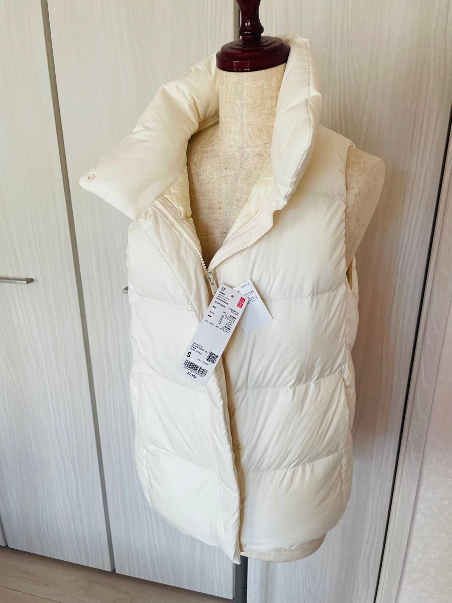 新品完売品 UNIQLO ユニクロパウダーソフトダウンベスト 新品完売品 UNIQLO ユニクロパウダーソフトダウンベスト