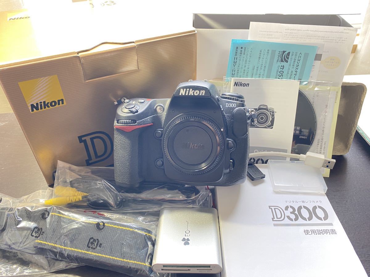 Nikon D300 ボデー 通電確認済 元箱など一式セット