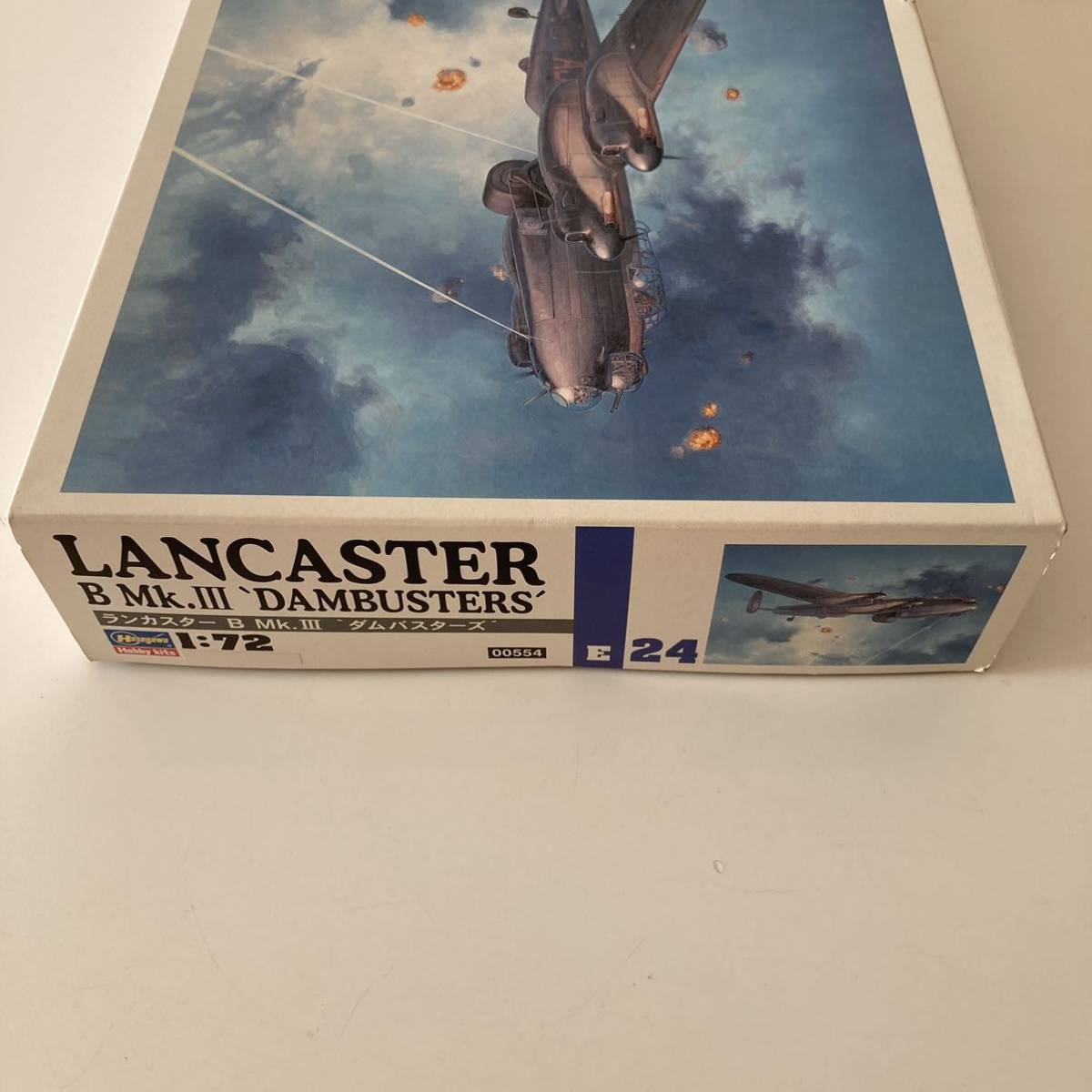 未組立 ハセガワ 1/72 ランカスター B Mk. Ⅲ ダムバスターズ イギリス空軍 爆撃機 E24 プラモデル Hasegawa_画像6