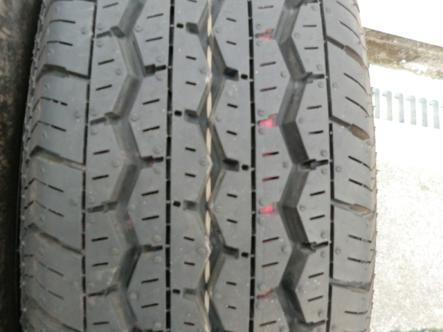 ダイナ　トヨエース等　新品時のイボイボまだ見えます　ブリヂストン　RD-613　2023年製　145/80R13　88/86N　LT　4本セットA-4⑦_画像5